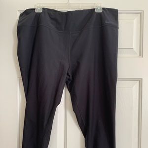 Nike Workout Crop Leggings